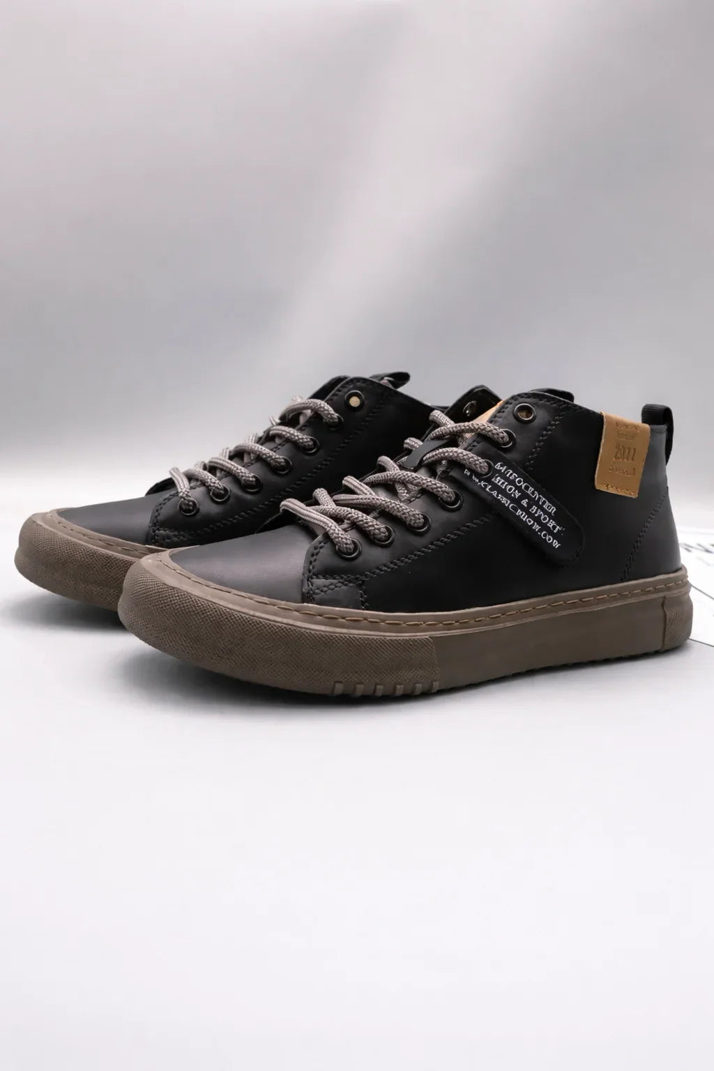 Stratford Modern Sneakers
